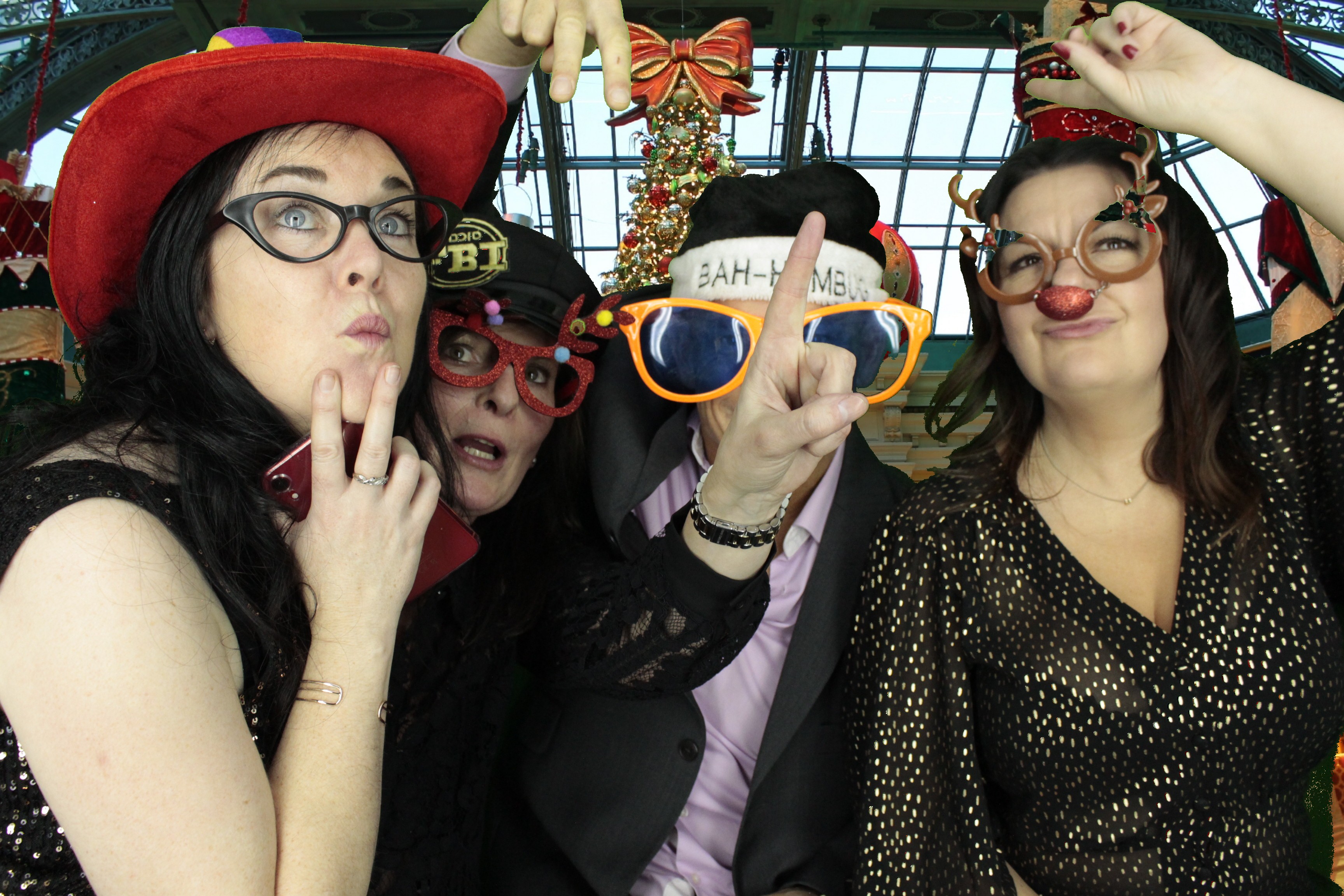 Ocean Network Express Christmas Party 2019 | View more photos from the event at gallery.myphotoboothexperience.co.uk/u/MyPhotoBoothExperienceLtd/Ocean-Network-Express-Christmas-Party-2019